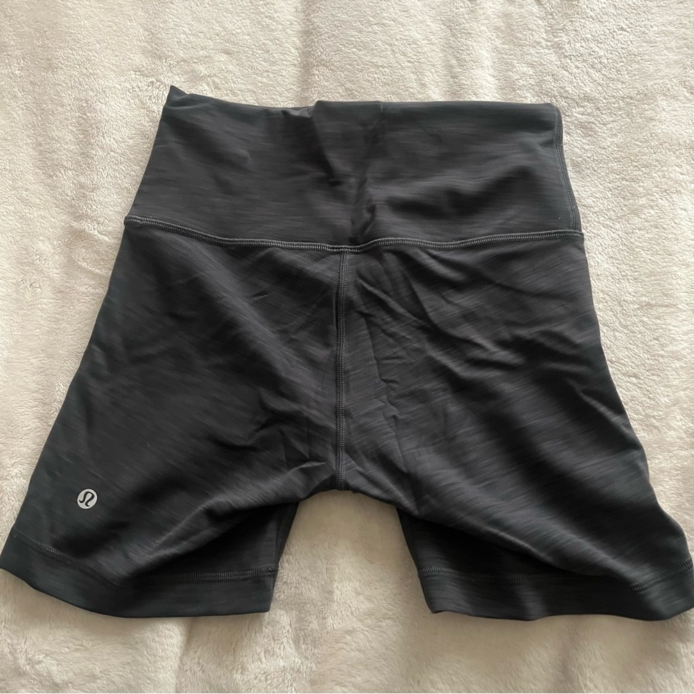 Lululemon WunderTrain Shorts, 6